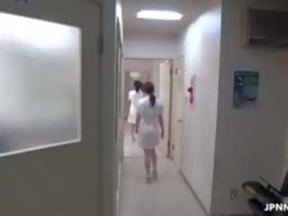 Japansk sykepleier blir frekk med en concupiscent part6